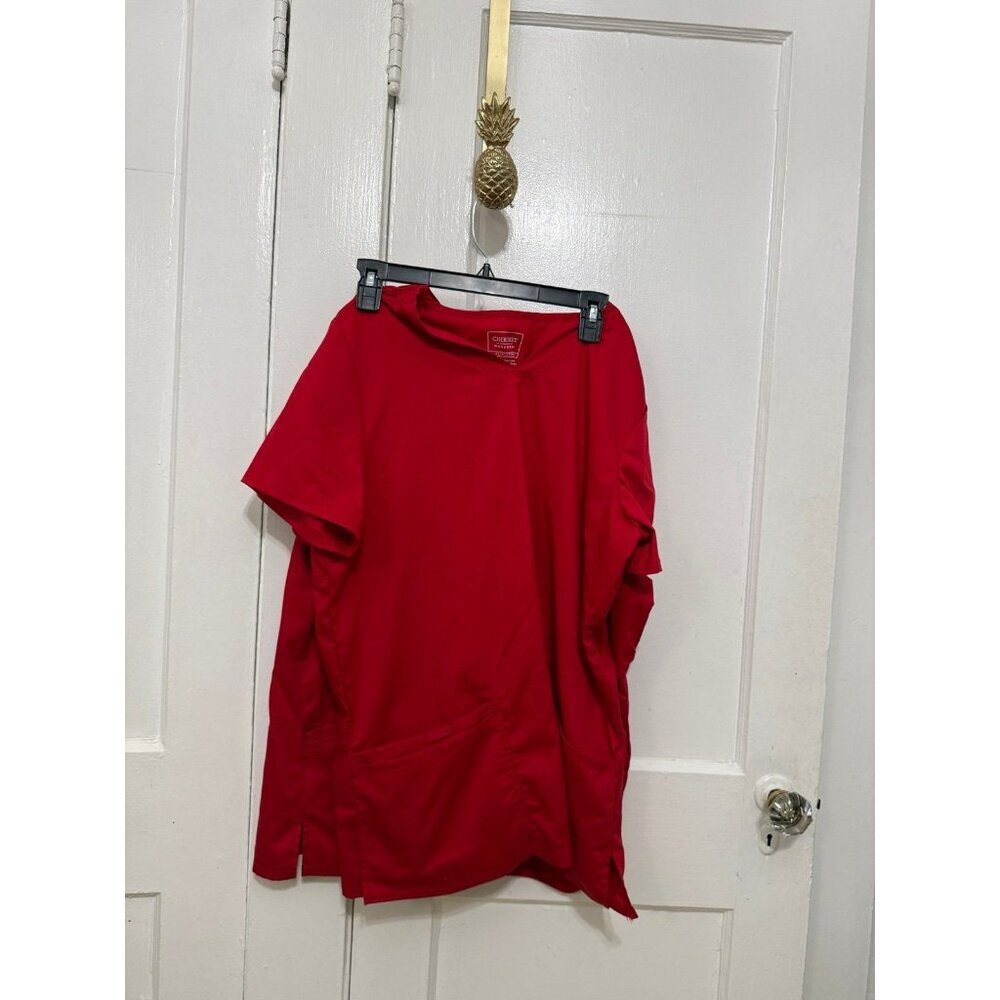 Cherokee workwear revolution women’s size large two red tops